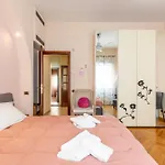 Apartment Ubaldi - 2 Stops From San Pietro Rom