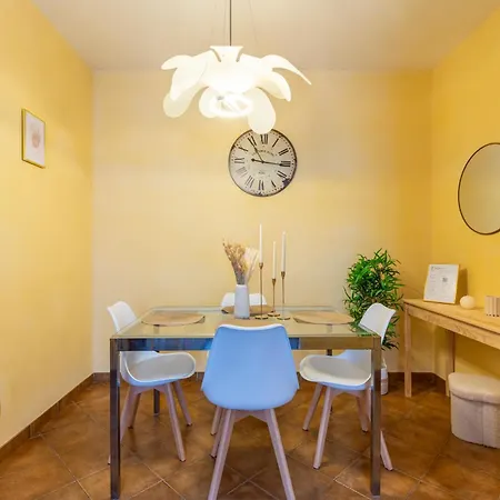 Apartment Ubaldi - 2 Stops From San Pietro