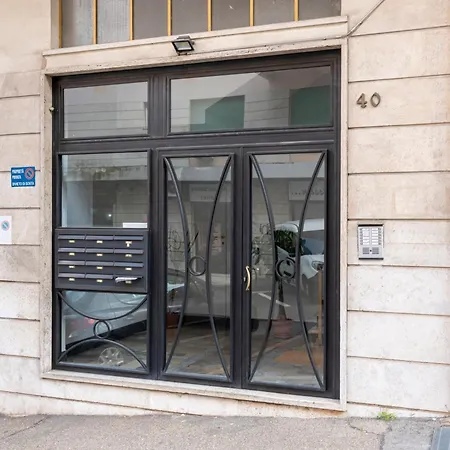 Ubaldi - 2 Stops From San Pietro Appartamento Roma